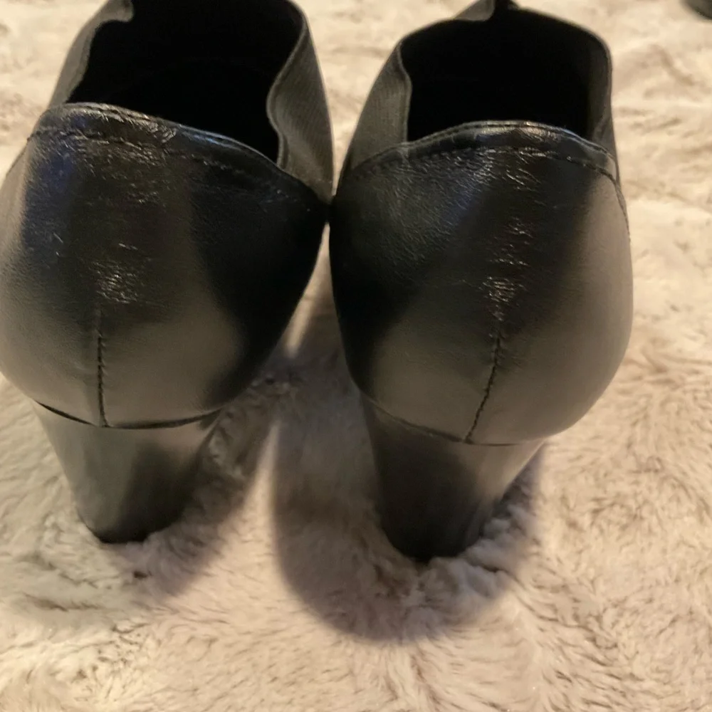 MICHAEL Shannon “Banner” Faux Leather Bootie with Stretch Top Size 7.5